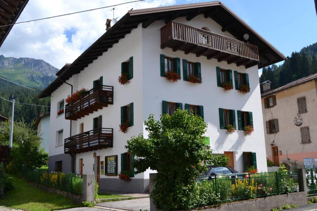 Suite Dolomiti Appartamento Falcade Luaran gambar
