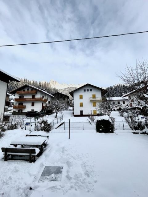 Suite Dolomiti Appartamento Falcade Luaran gambar